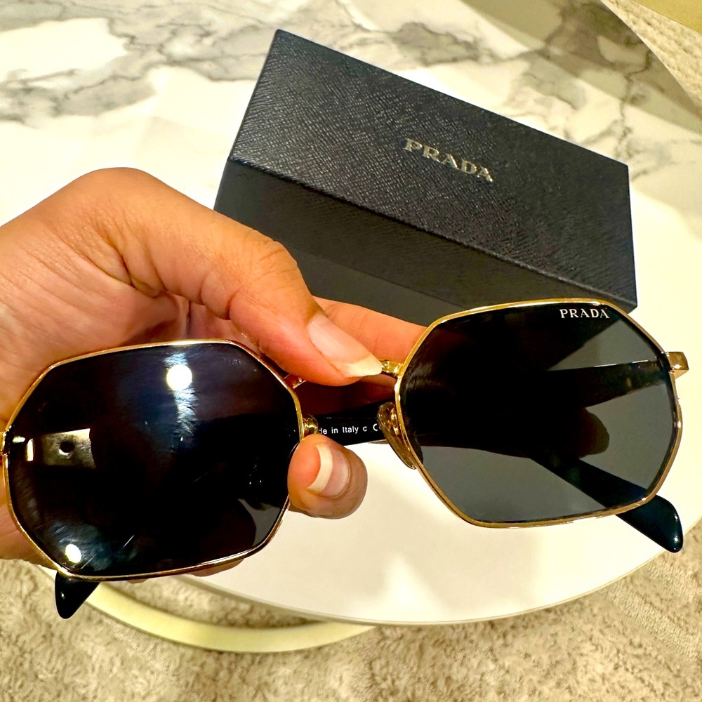 Unisex Prada Sunglasses - Picture 3 of 9
